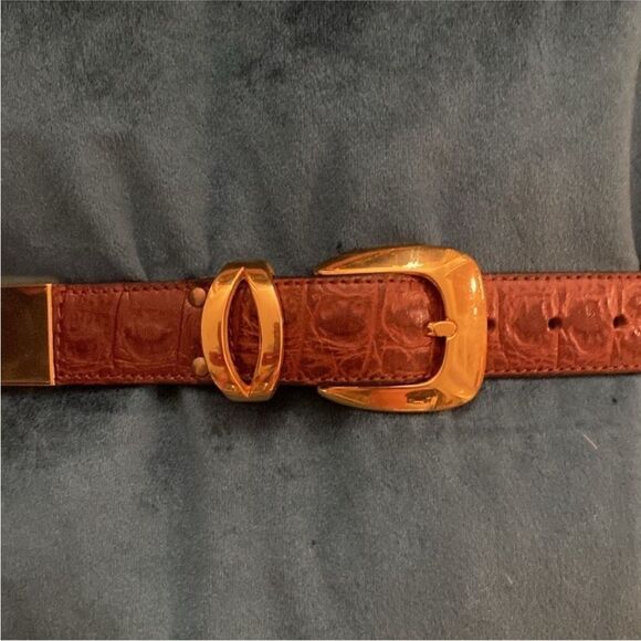 Nanny Brown genuine alligator/ gold metal Belt with Gold Buckle, L 30 inch - Picture 2 of 12